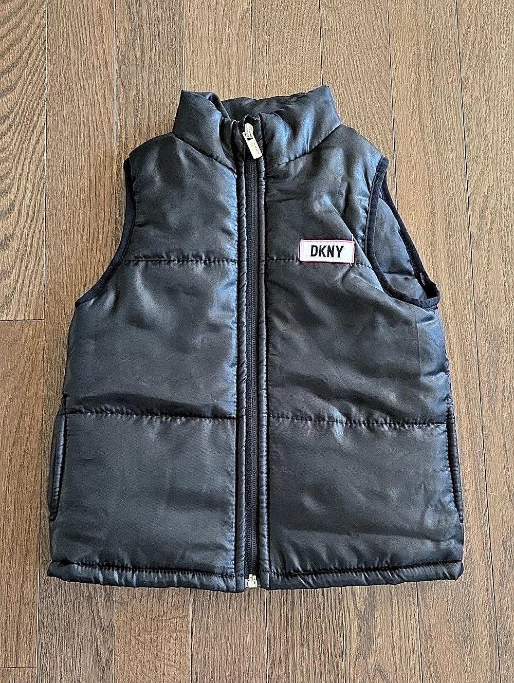 DKNY Girls Puffer Vest in Black Size 4 Like New